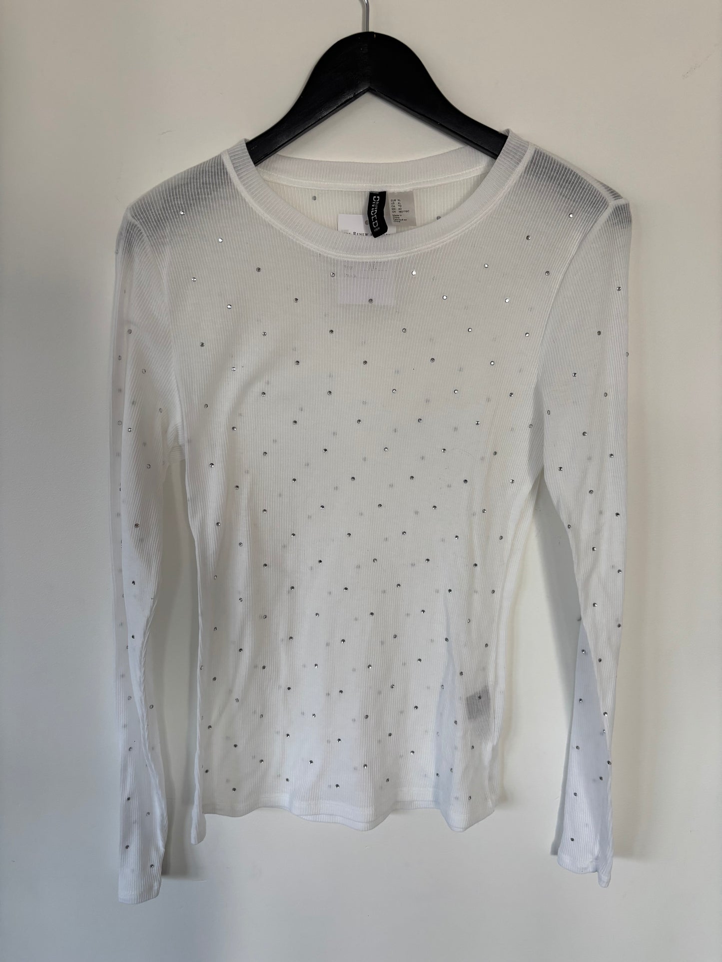 H&M Long Sleeve White Rhinestone Top  | XLarge / may fit like Large (N102N19)