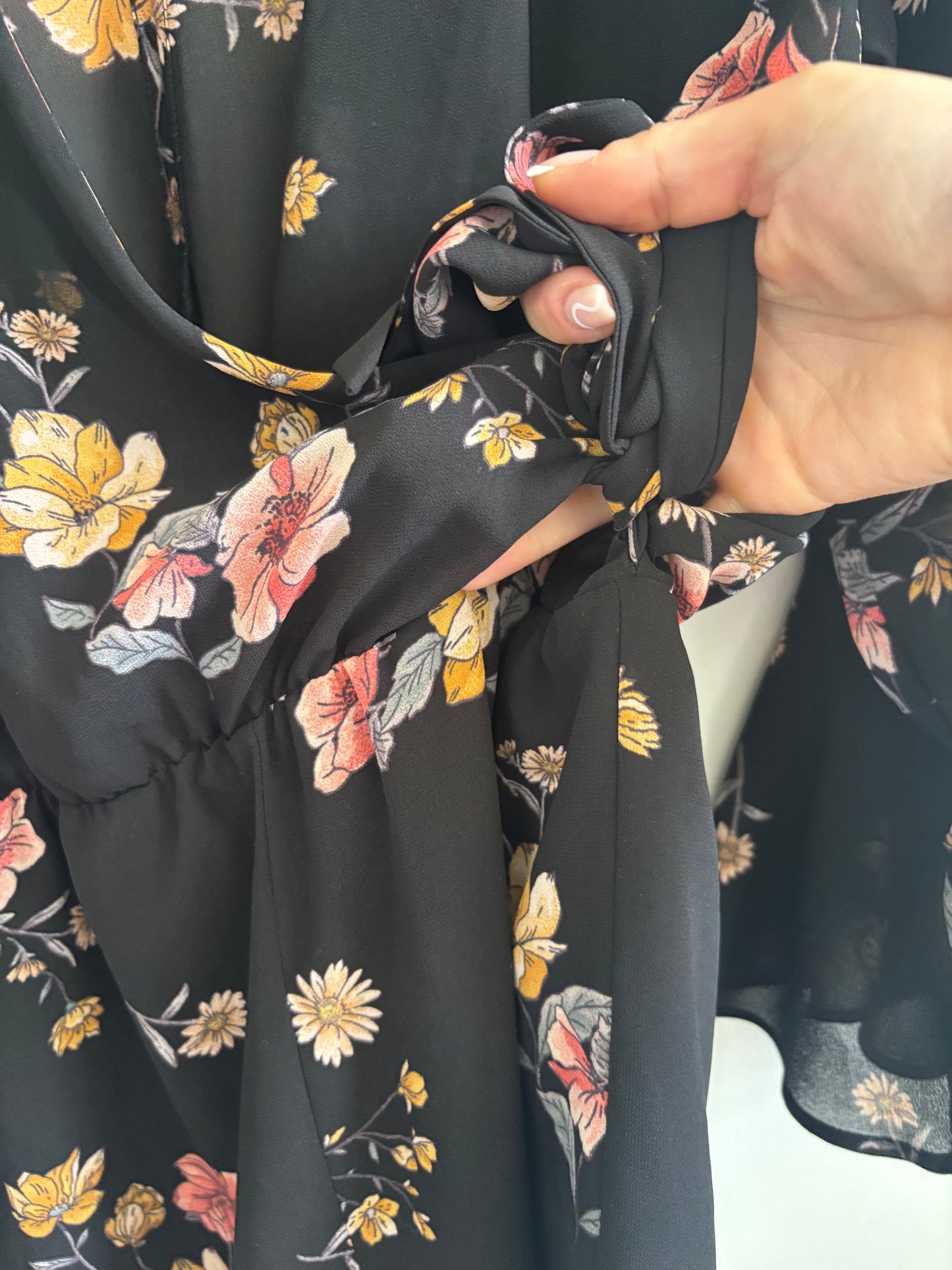 Black Floral Flutter Hem Romper | Large
