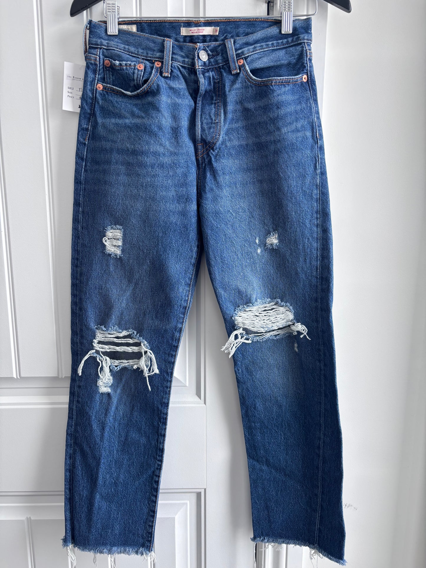 Levi's Wedgie Straight Distressed Denim 28" long | Sz 28 (F134E13)