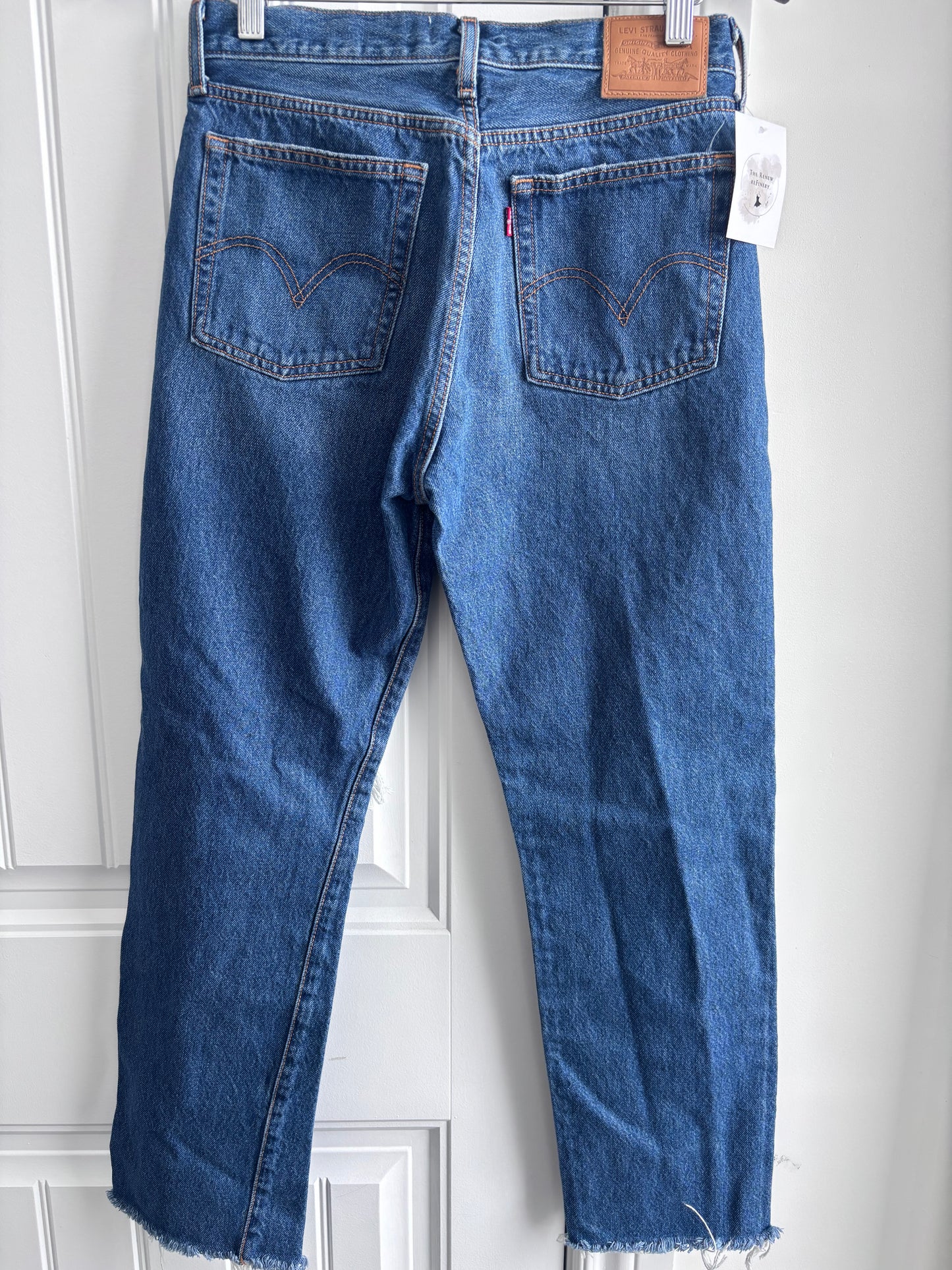 Levi's Wedgie Straight Distressed Denim 28" long | Sz 28 (F134E13)
