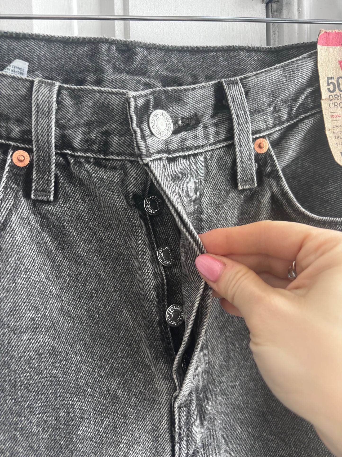 Levi's 501 Grey/Black Wash Cropped NWT Distressed Denim | Sz 30 (F126E13)