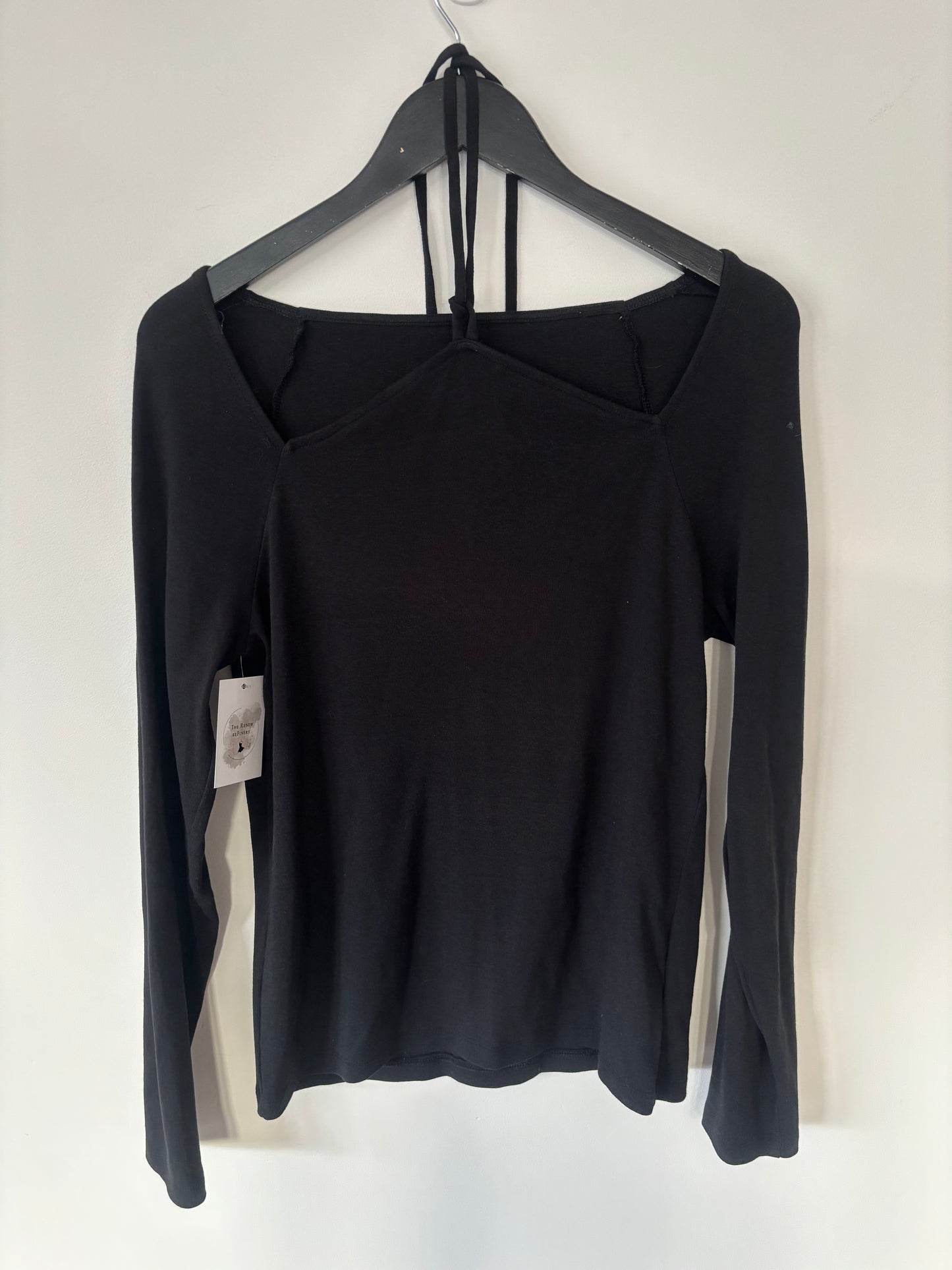 Gap Modern Cut-Out Halter T-Shirt in Black | Large (N71N19)