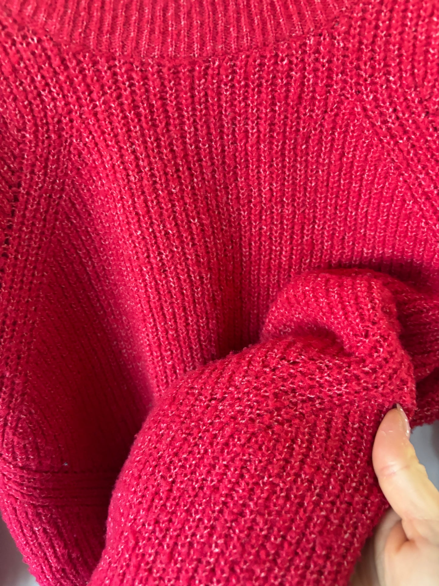 Cherry Red/Pink Lightweight Knit Sweater | Medium (N152W2)