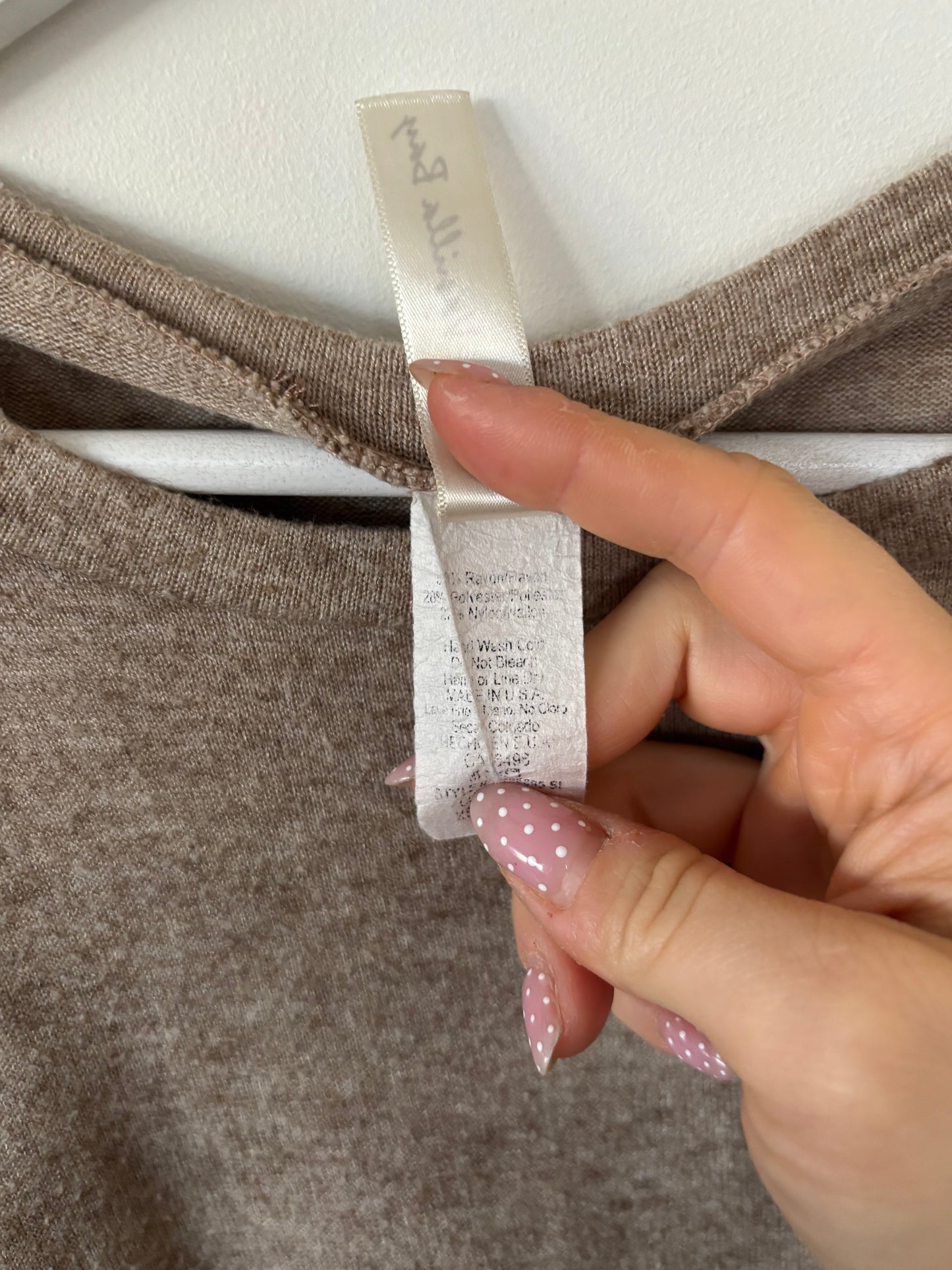 Vanilla Bay Twisted Back Long Sleeve | XSmall - Fit Like Small (N146M21)