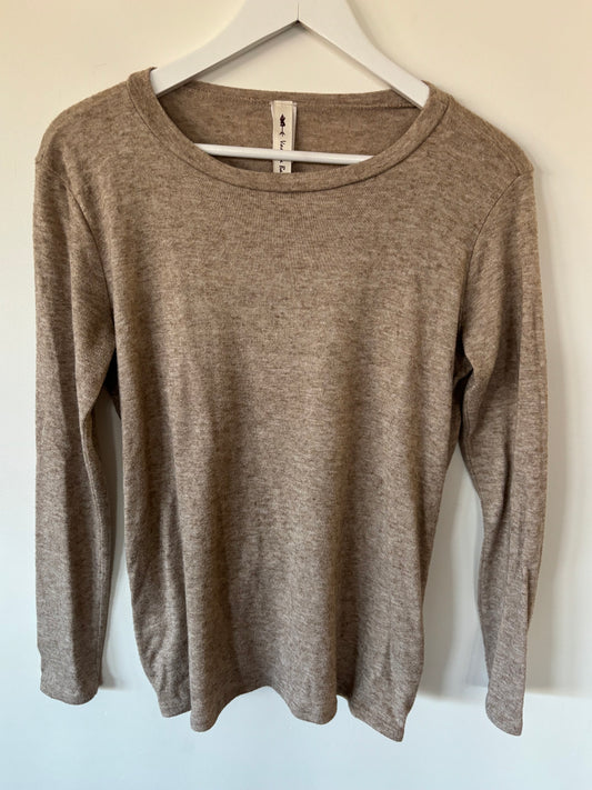 Vanilla Bay Twisted Back Long Sleeve | XSmall - Fit Like Small (N146M21)