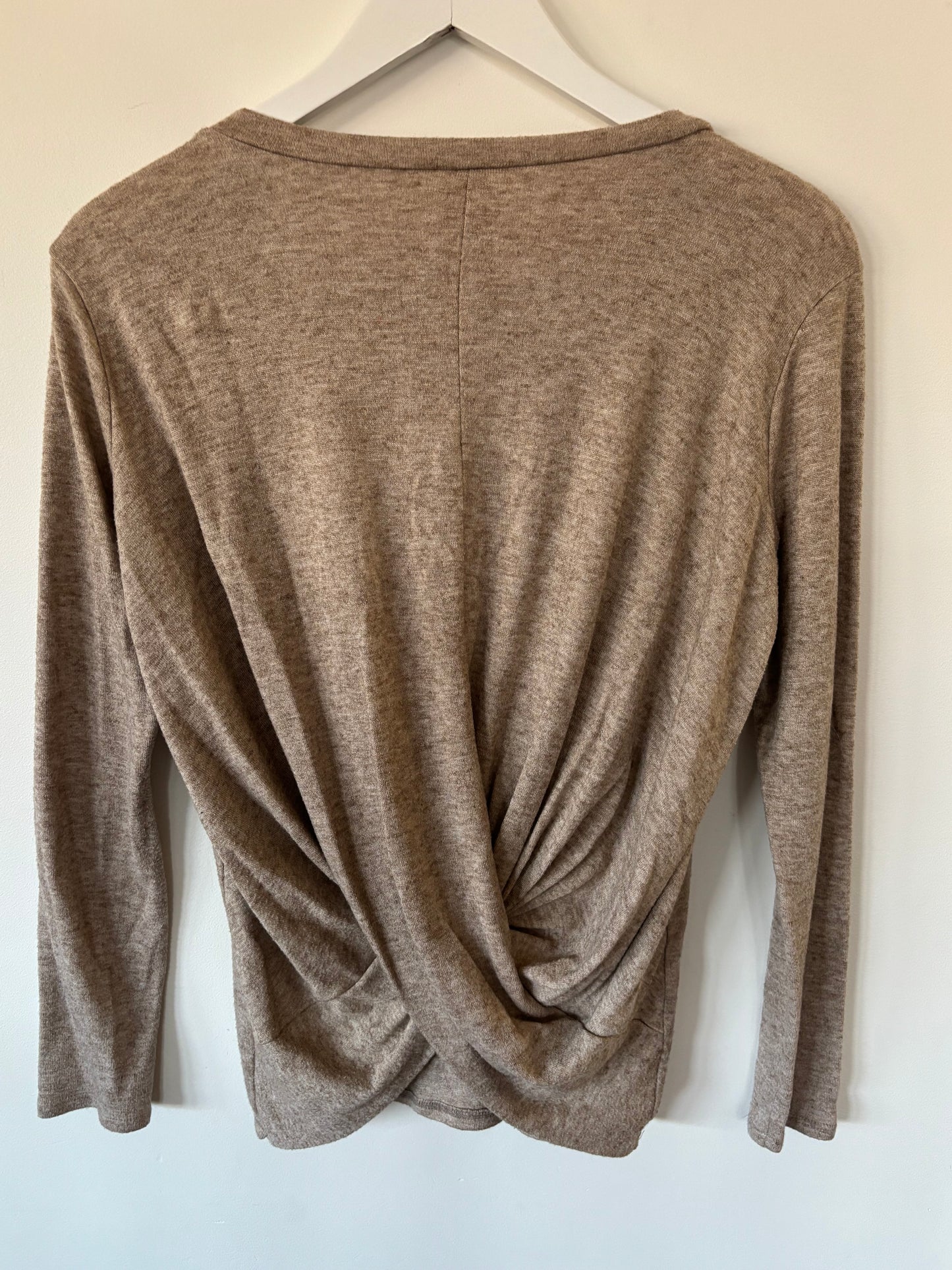 Vanilla Bay Twisted Back Long Sleeve | XSmall - Fit Like Small (N146M21)