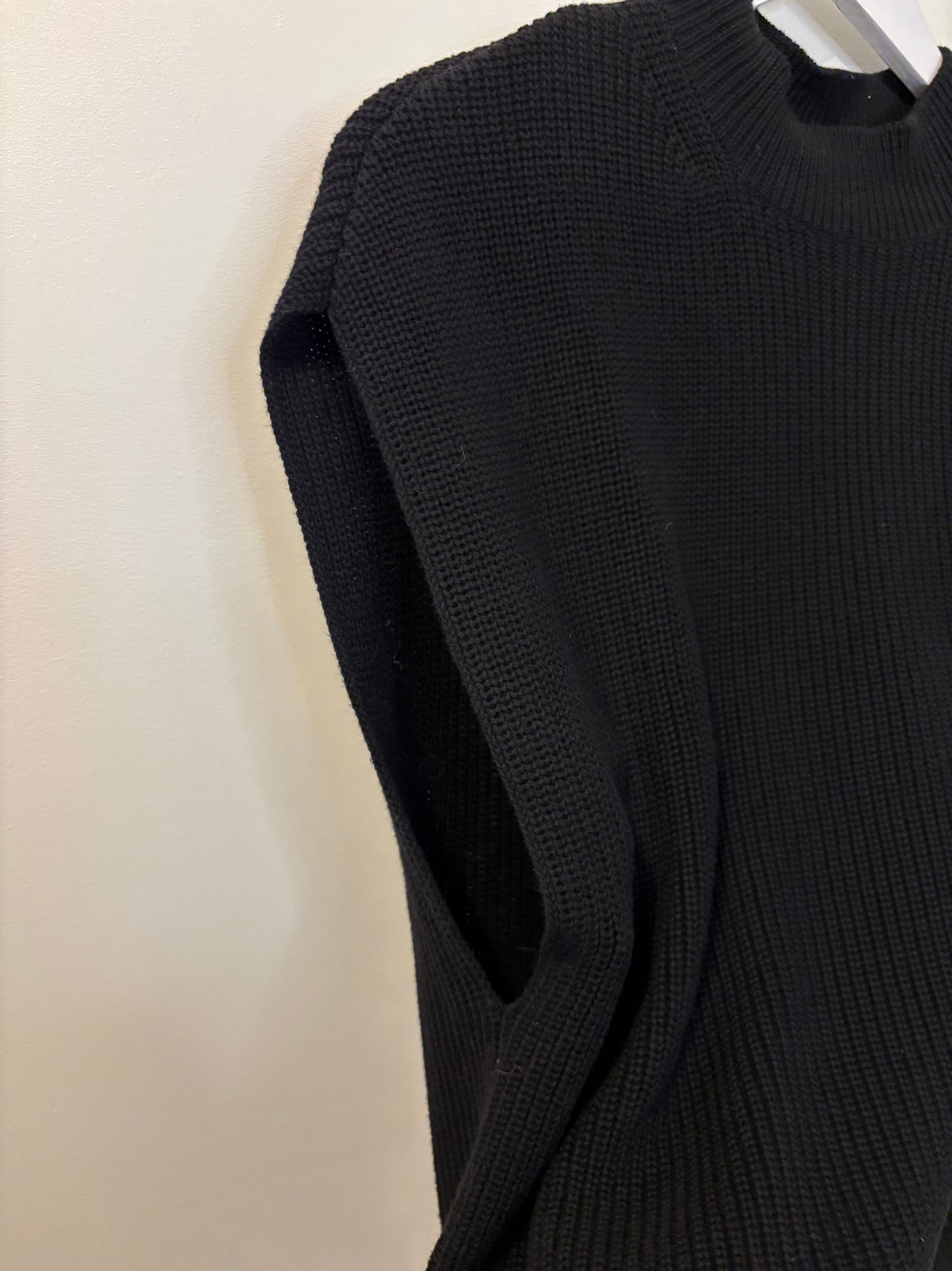 Paper Label Zoe Knit Vest | XS (Fits like a Medium or large)