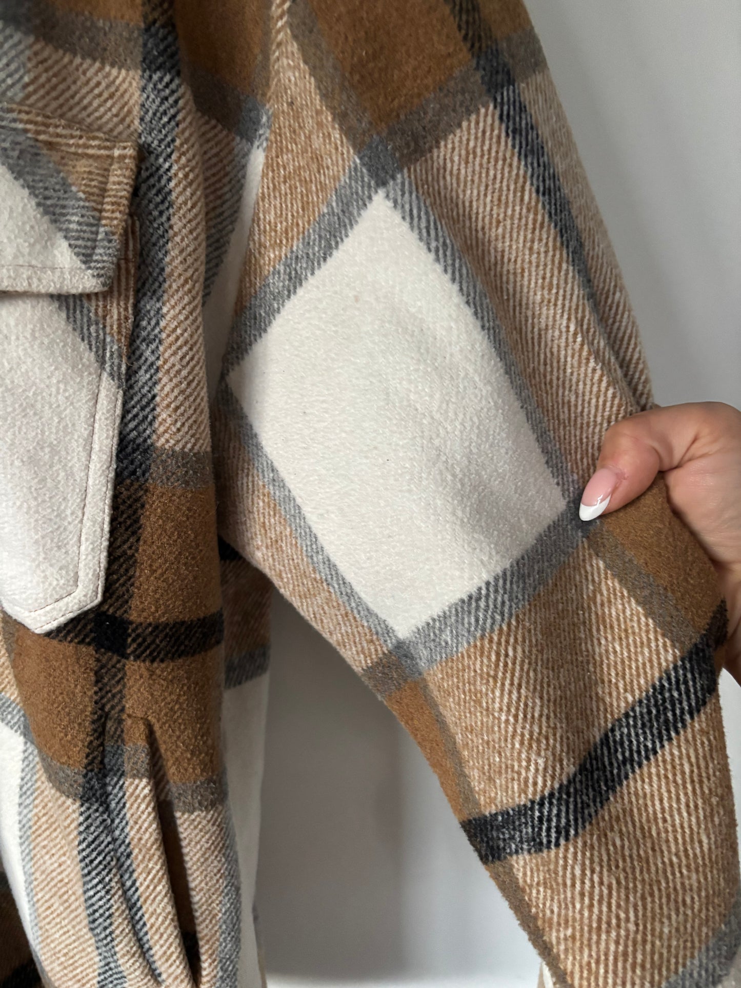 Davi & Dani Plaid Oversized Jacket | Small