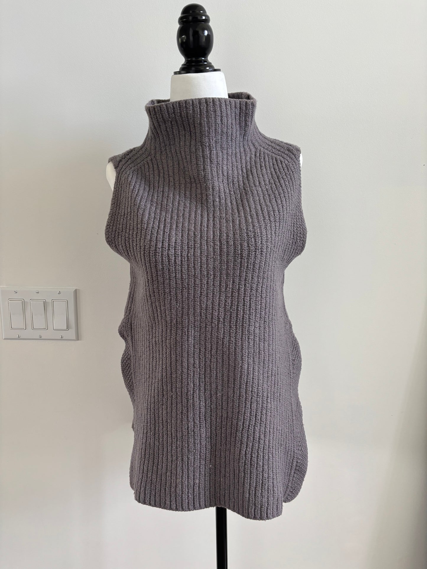 Wilfred Wool Durandal Sleeveless Sweater (Taupe Mocha) | Small