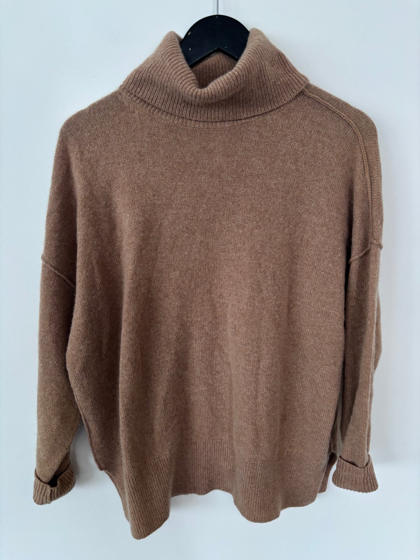 Aritzia The Group Babaton Turtleneck | Sz 1 (fits like Medium)
