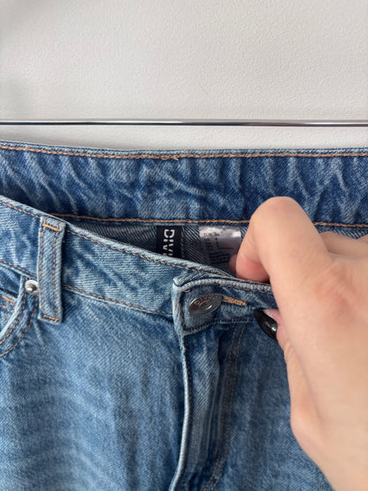 H&M/Divided Relaxed Barrel Jeans | Sz 4 (loose fit)