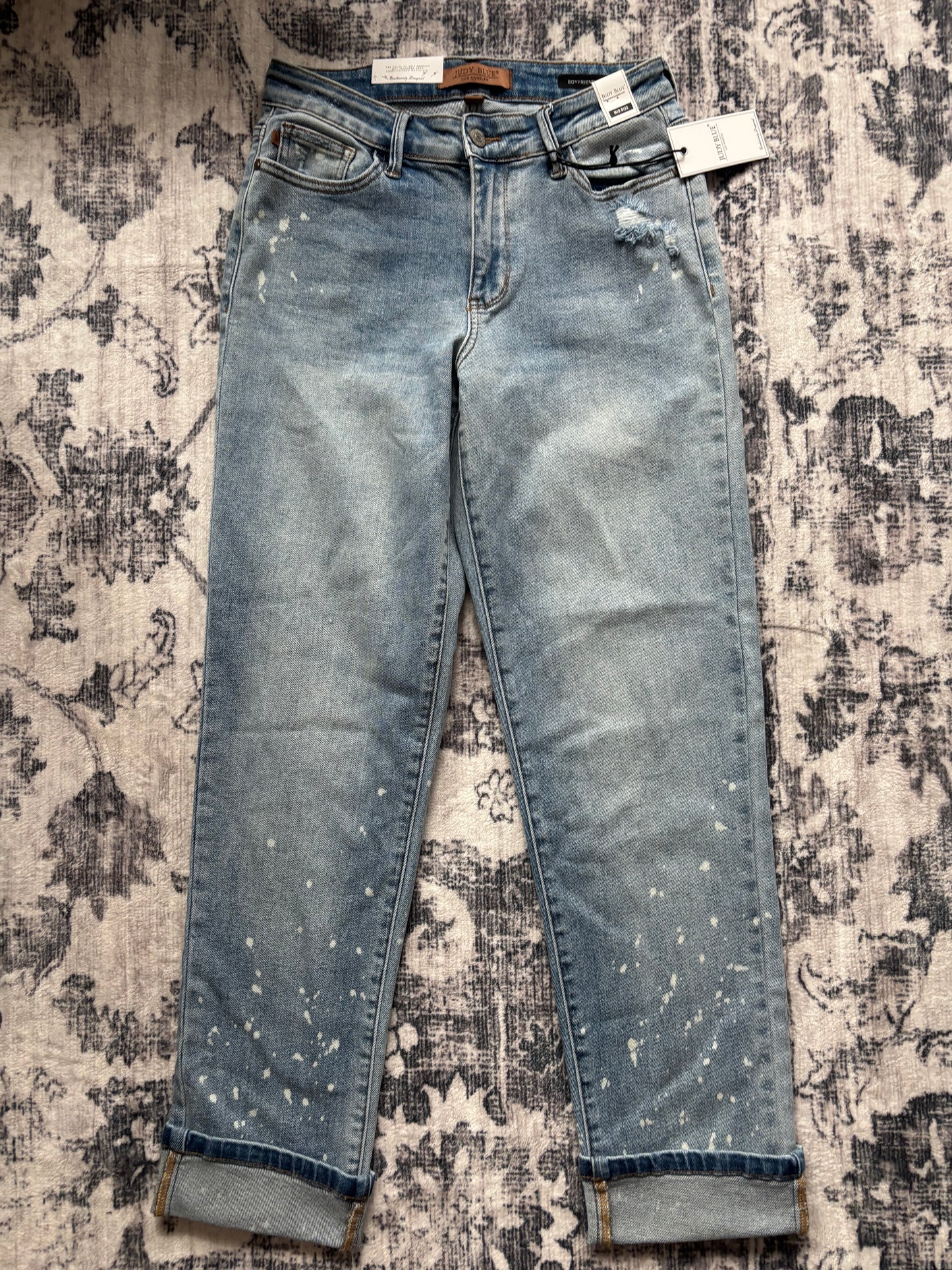 Judy Blue Mid Rise Bleach Splatter Cuffed Boyfriend Jeans | Sz 25 (N205M6)