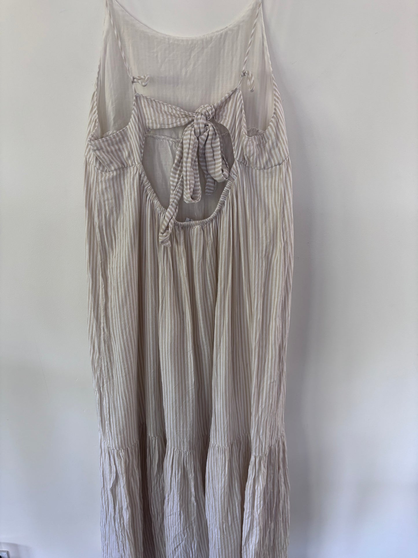Elan Striped White/Cream Dress | Small (can fit Medium)