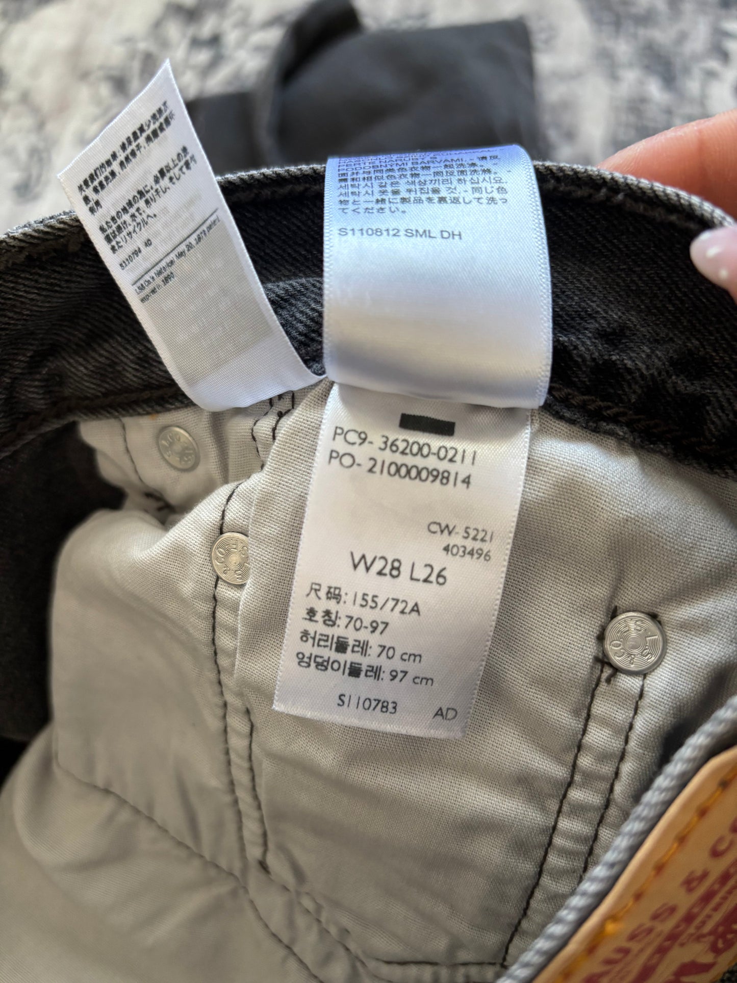 Levi's 501 Washed Black/Grey Straight Leg Cropped Jeans | Sz 28 (N249W7)
