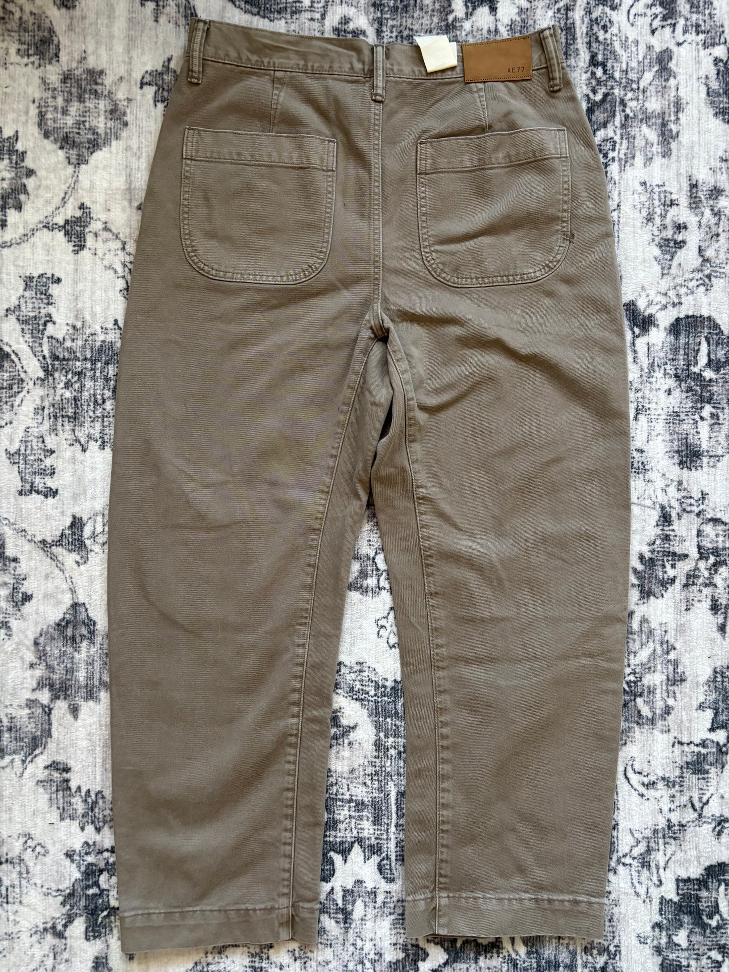 AE Premium Barrel Jean NWT | 6/28 (N238M8)