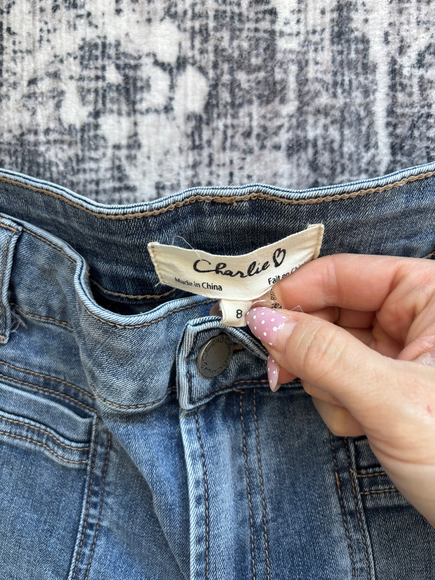 Charlie B Patch Pocket Flare Jeans (28" inseam) | Size 8 (N239M8)