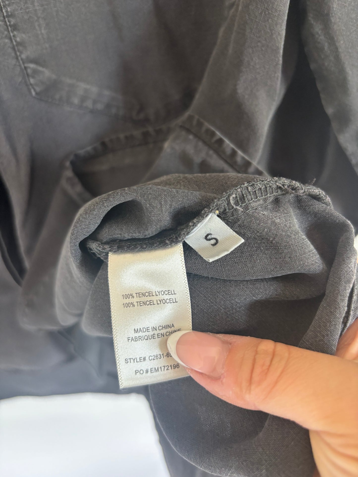 Cloth & Stone Grey Button Up Shirt | Small (loose fit)