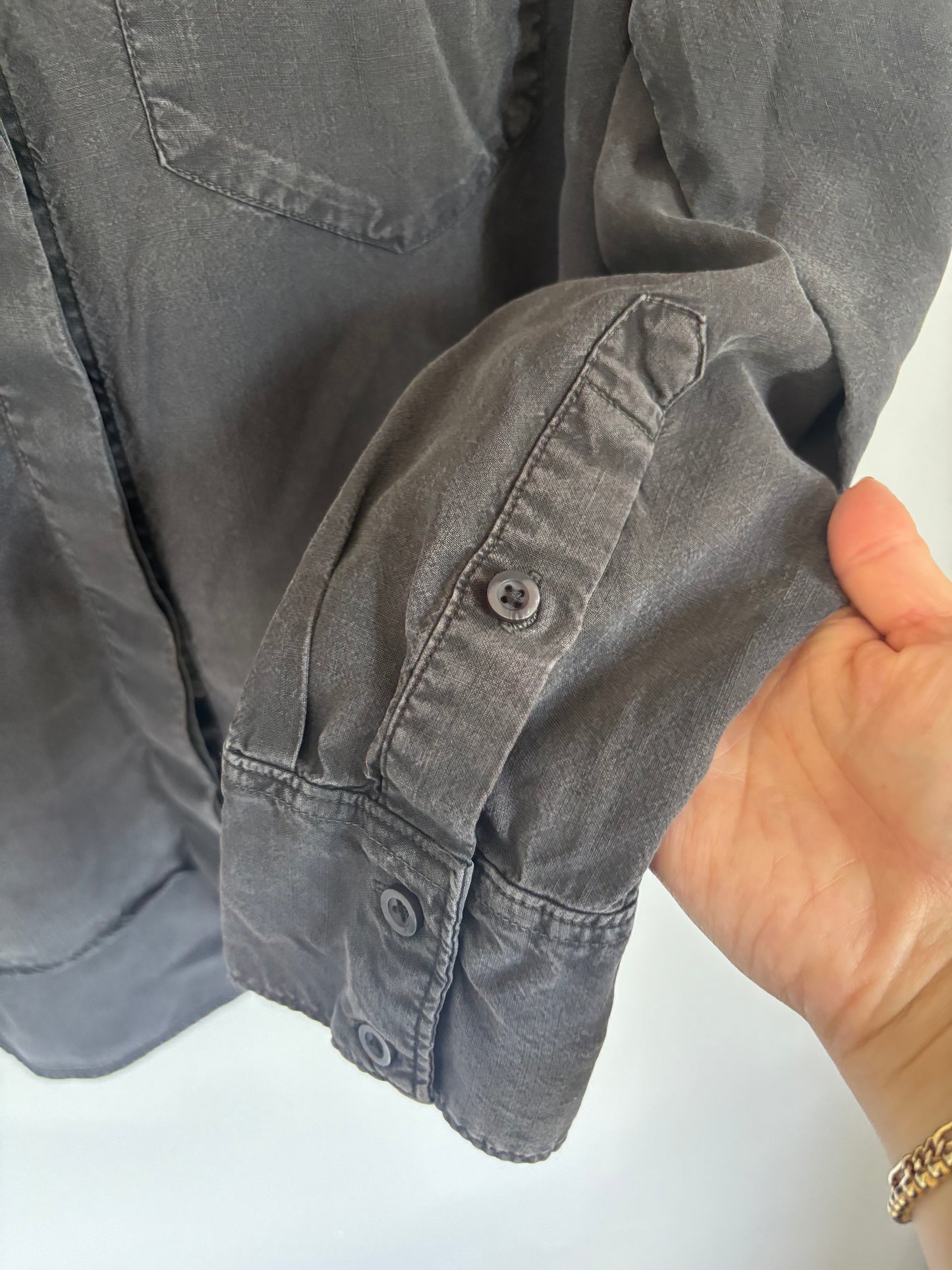 Cloth & Stone Grey Button Up Shirt | Small (loose fit)
