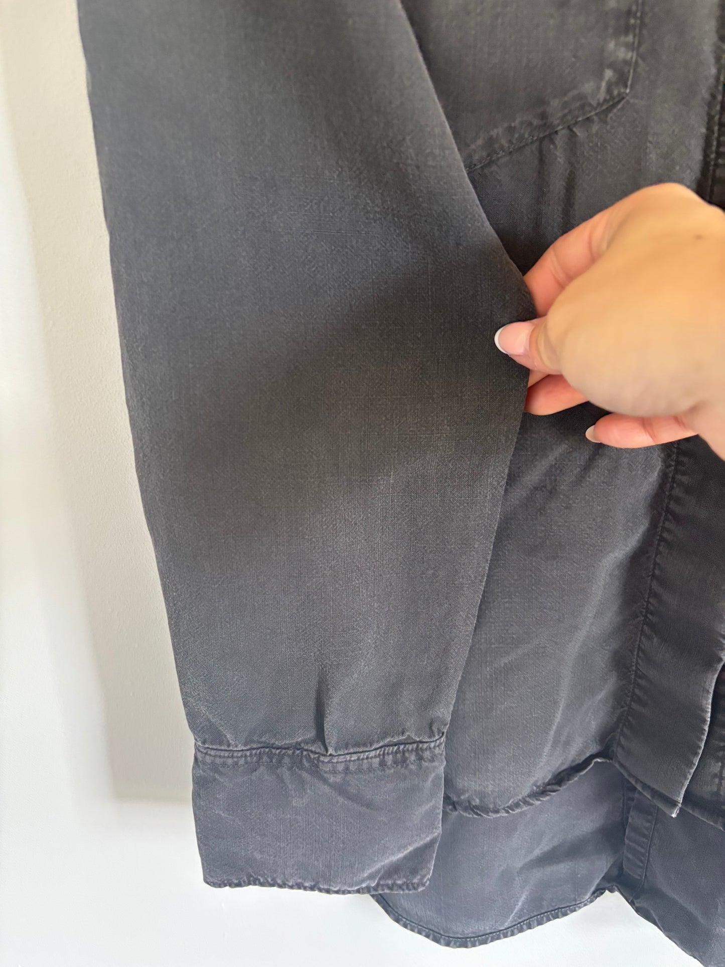 Cloth & Stone Grey Button Up Shirt | Small (loose fit)
