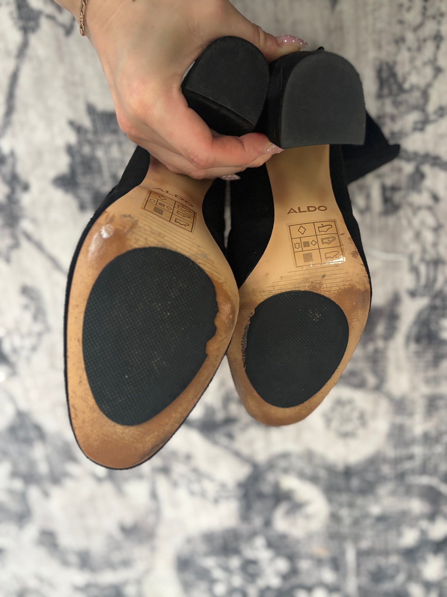 Aldo Aurella Suede Block Heel Booties | Size 9 (N1L4)