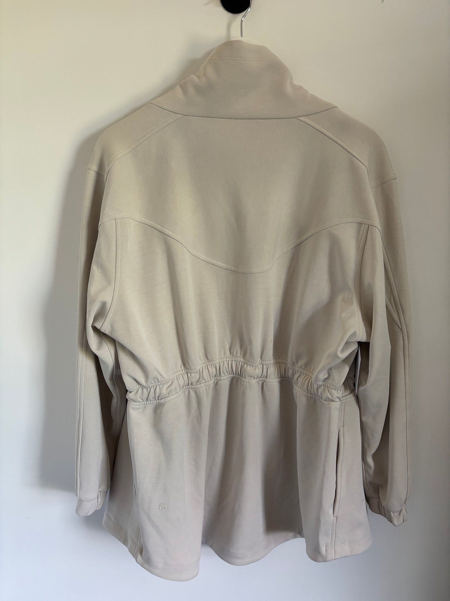 Lululemon Softstreme Cinch Waist Jacket in Ivory | 8 (Medium/Large)