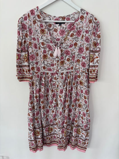 Papillon Dress | Sz Medium (oversized)