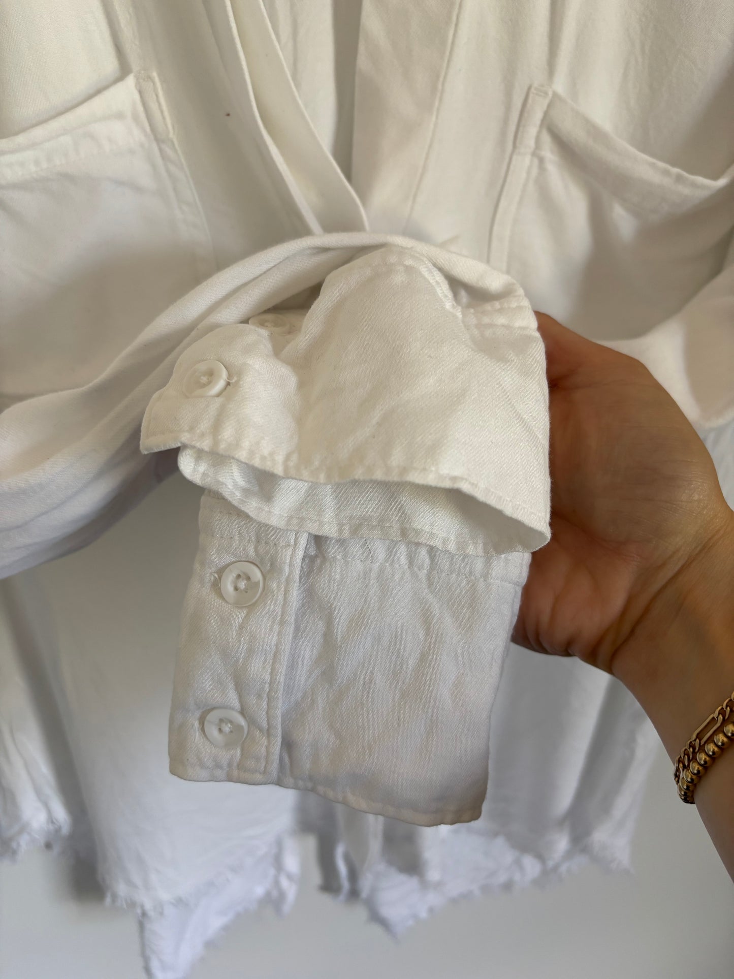 Cloth & Stone Freyed Button Up Shirt *White* | XS (Oversized)