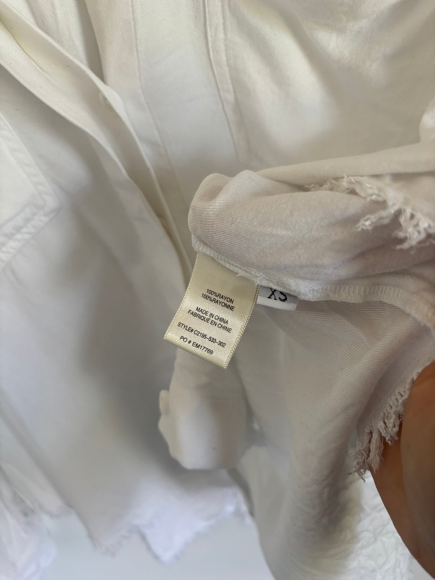 Cloth & Stone Freyed Button Up Shirt *White* | XS (Oversized)