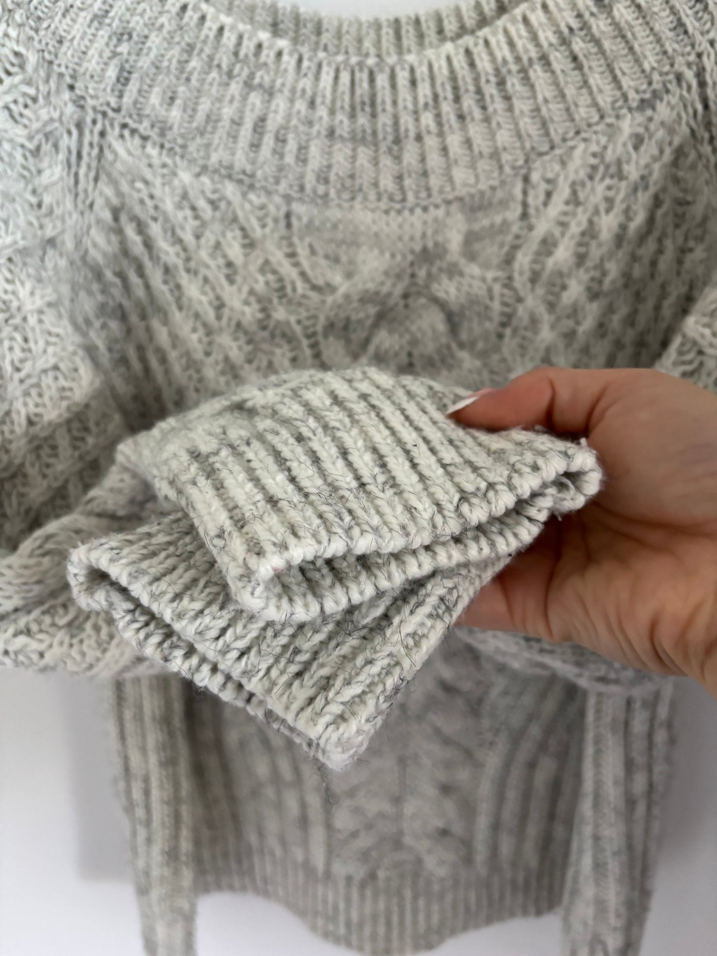 Heartloom Grey Cable Knit Sweater | Large