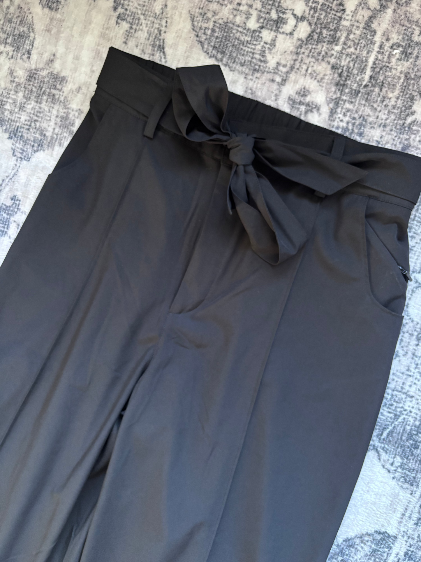 MPG Black Belted Pants | Large (medium fit)
