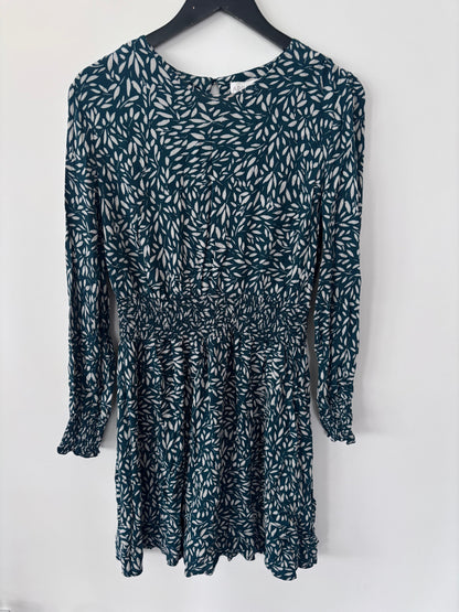 Apricot Silhouette Leaf Smocked Dress | Sz 10 (Large)