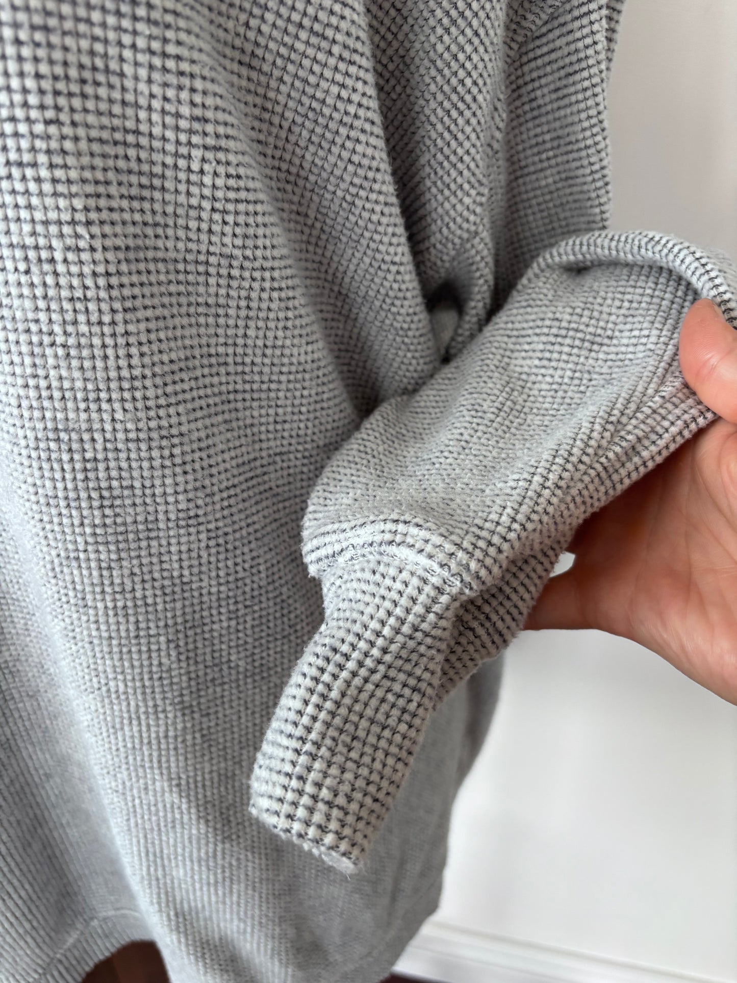 Aerie Grey Textured Crewneck | Sz XS (fits M or L)