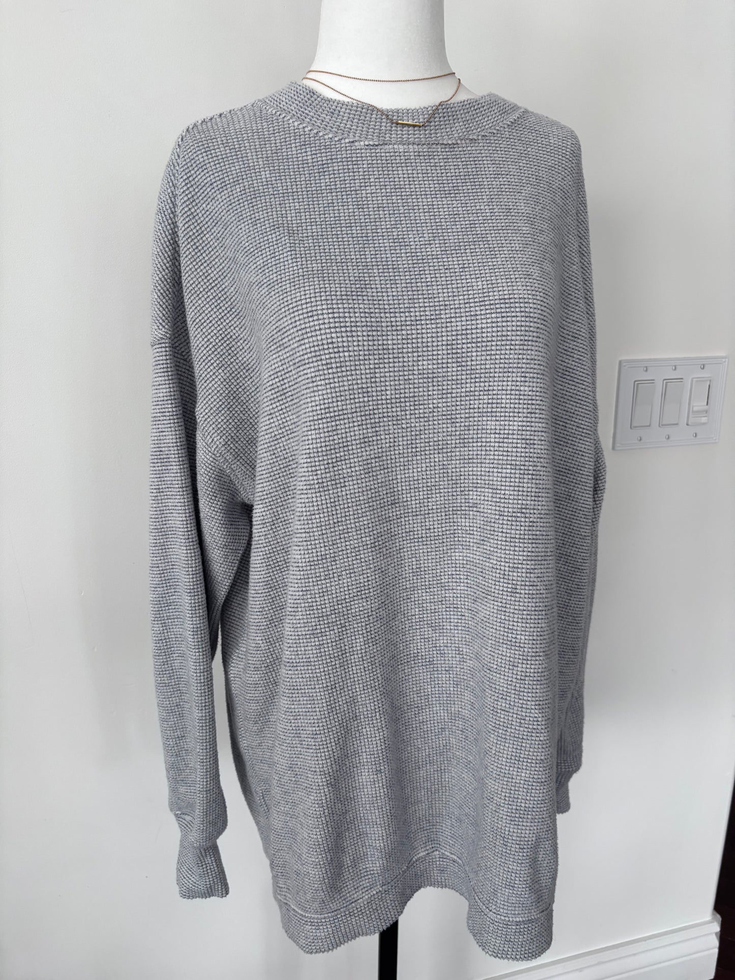 Aerie Grey Textured Crewneck | Sz XS (fits M or L)