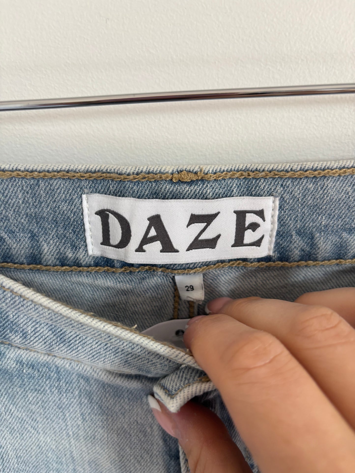 Daze Denim Eastside Loose Cuff Jeans | 29
