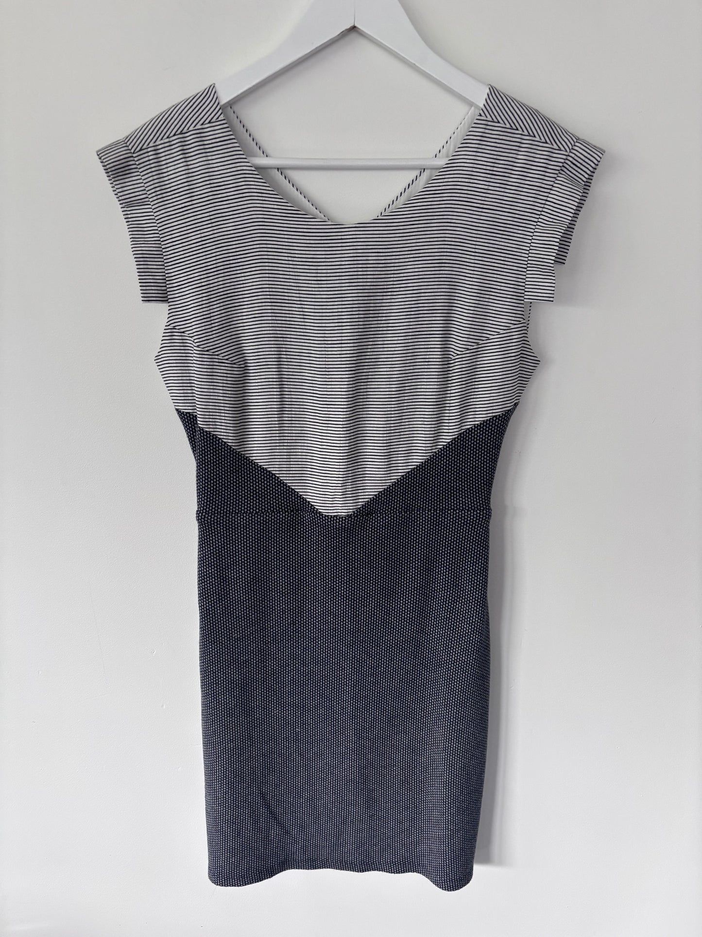Eve Gravel Patterned Midi Dress | Sz Medium