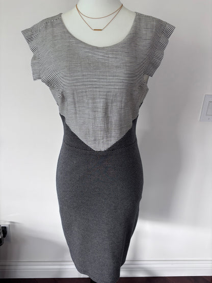 Eve Gravel Patterned Midi Dress | Sz Medium