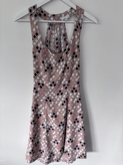 Covet Geometric Dress with Back Cut Out | Sz Small