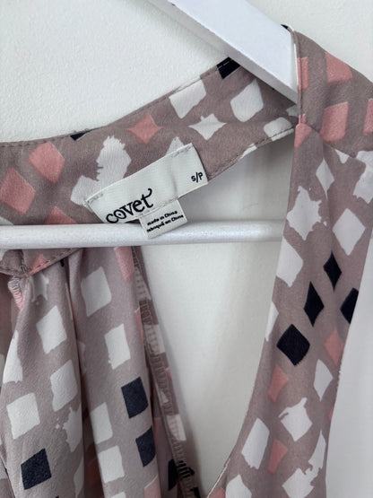 Covet Geometric Dress with Back Cut Out | Sz Small