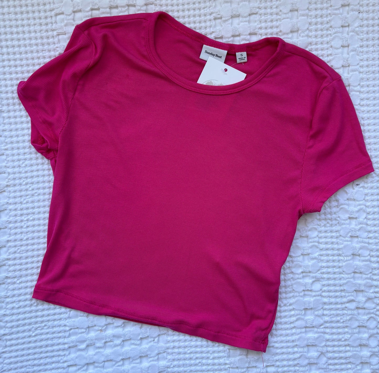 Sunday Best Ribbed Baby Tee in Hot Pink | Sz Small (M106W8)