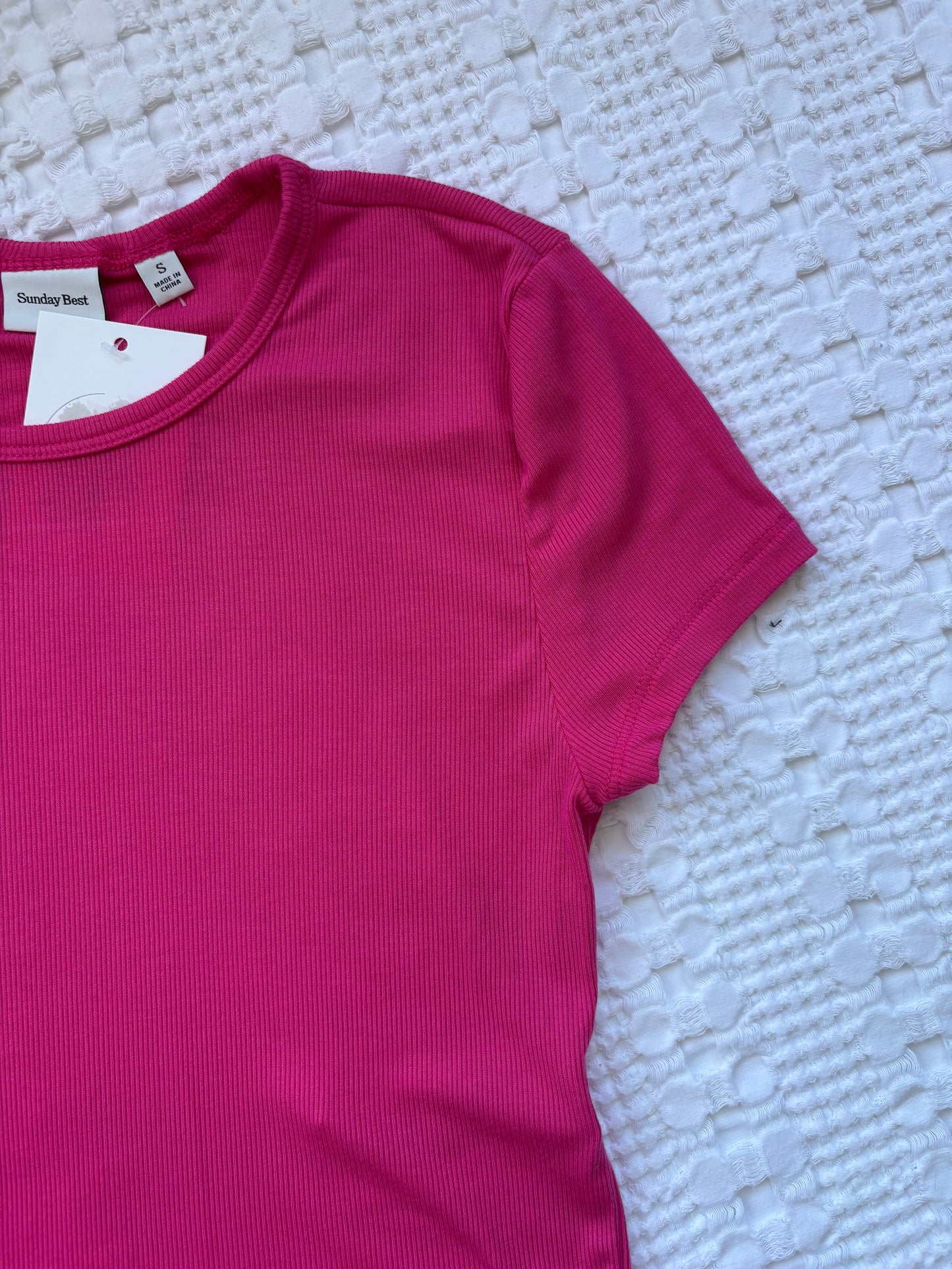 Sunday Best Ribbed Baby Tee in Hot Pink | Sz Small (M106W8)