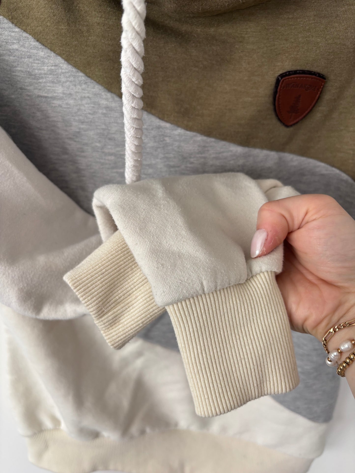 Wanakome Colourblock Hoodie | Sz Small (M76A4)