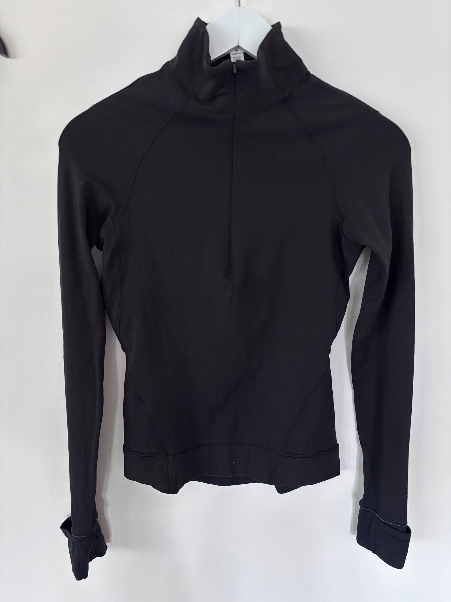 Lululemon Outrun the Elements 1/2 Zip in Black | Sz 4