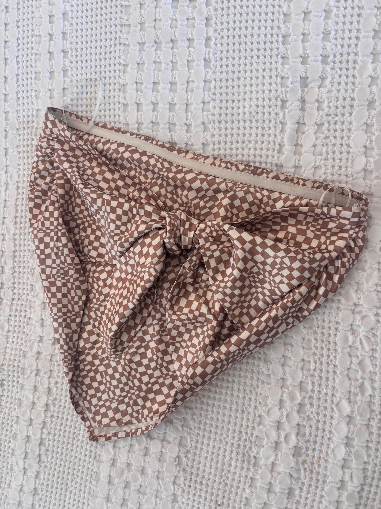 Dynamite Bandana Silk-feel Top | Sz Medium