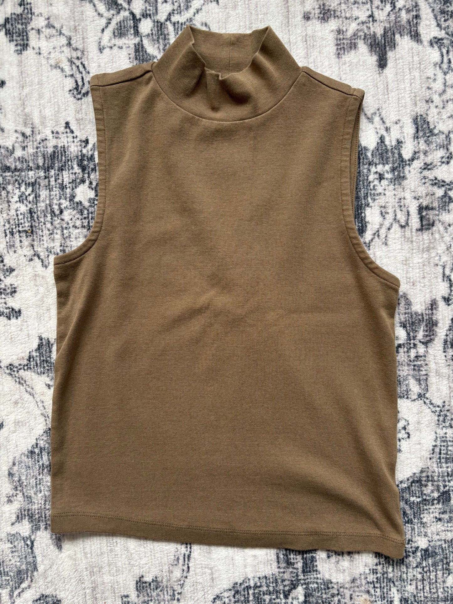 Gap Modern Sleeveless Mock Neck | XS (D025L4)