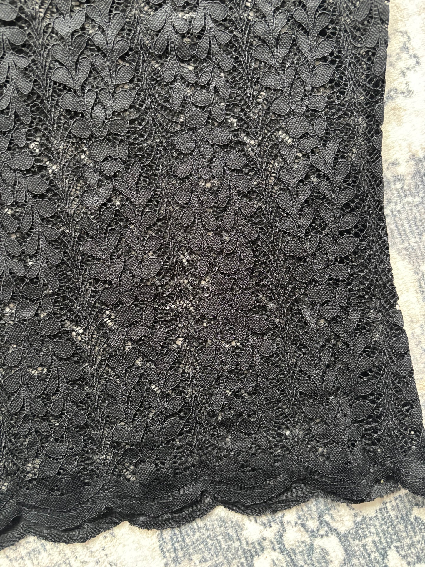 Dynamite Scalloped Hem Lace High Neck Tank | Medium (D027L4)