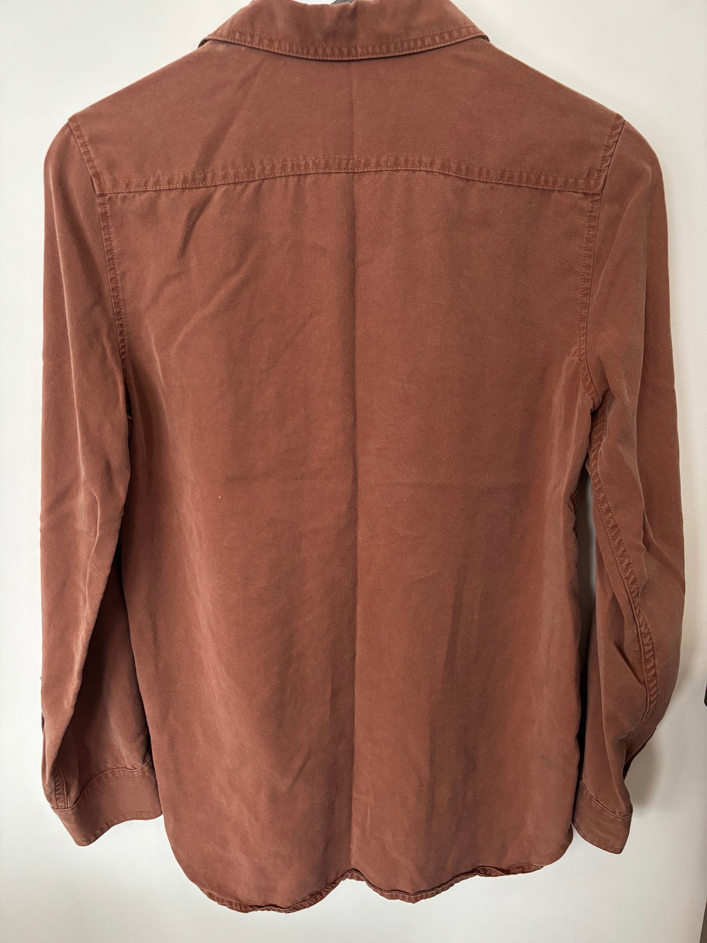 Babaton / Aritzia Tencel Button Up Utility Shirt | Sz XS (D036L4)