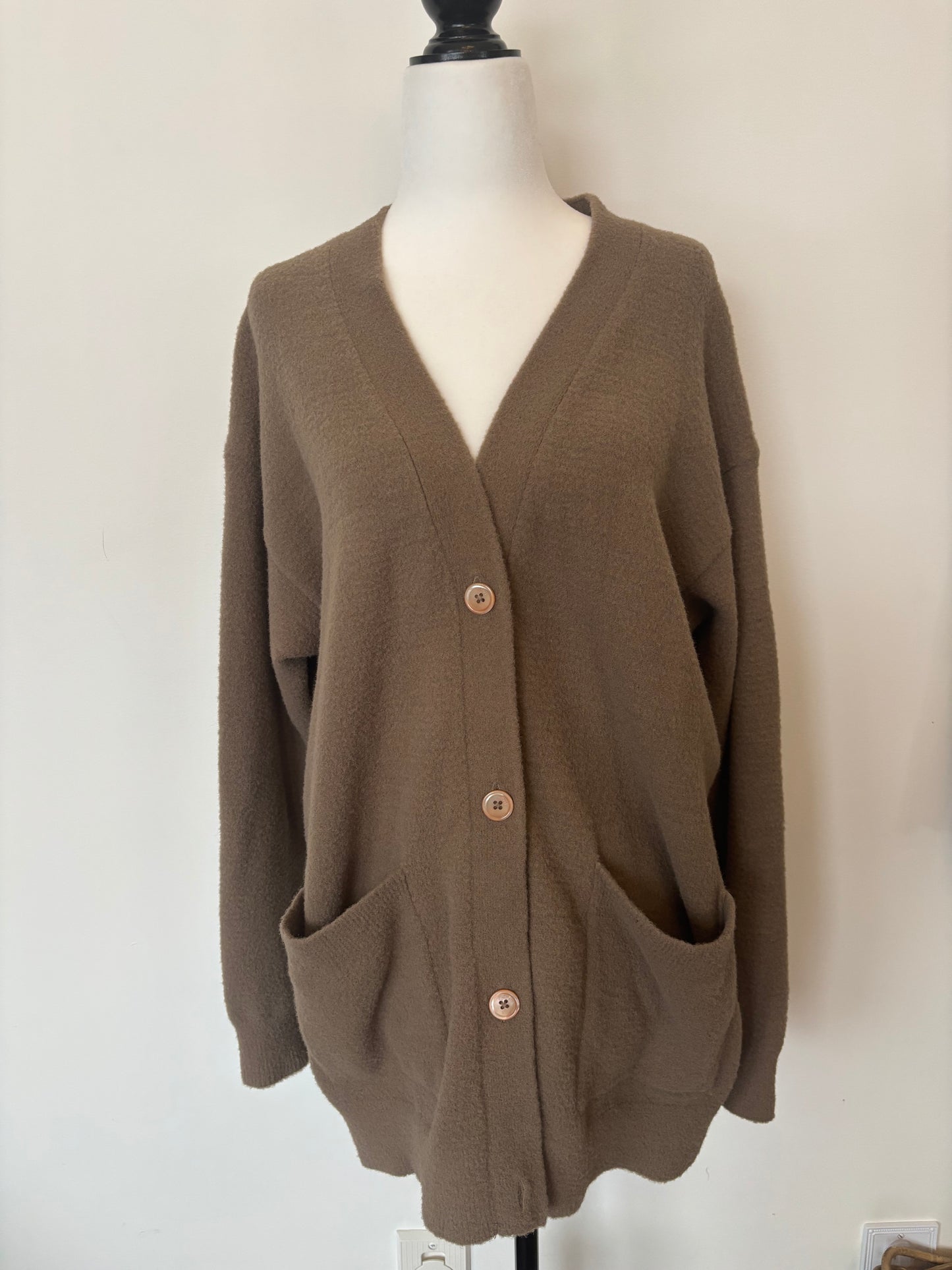 Wilfred Free / Aritzia Soft Oversized Cardigan | XXS (fits like Medium)