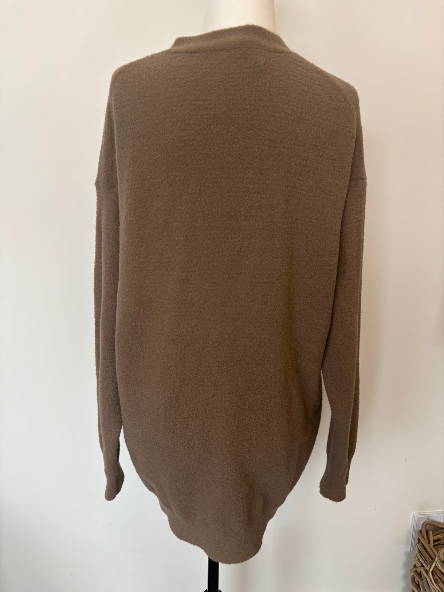 Wilfred Free / Aritzia Soft Oversized Cardigan | XXS (fits like Medium)