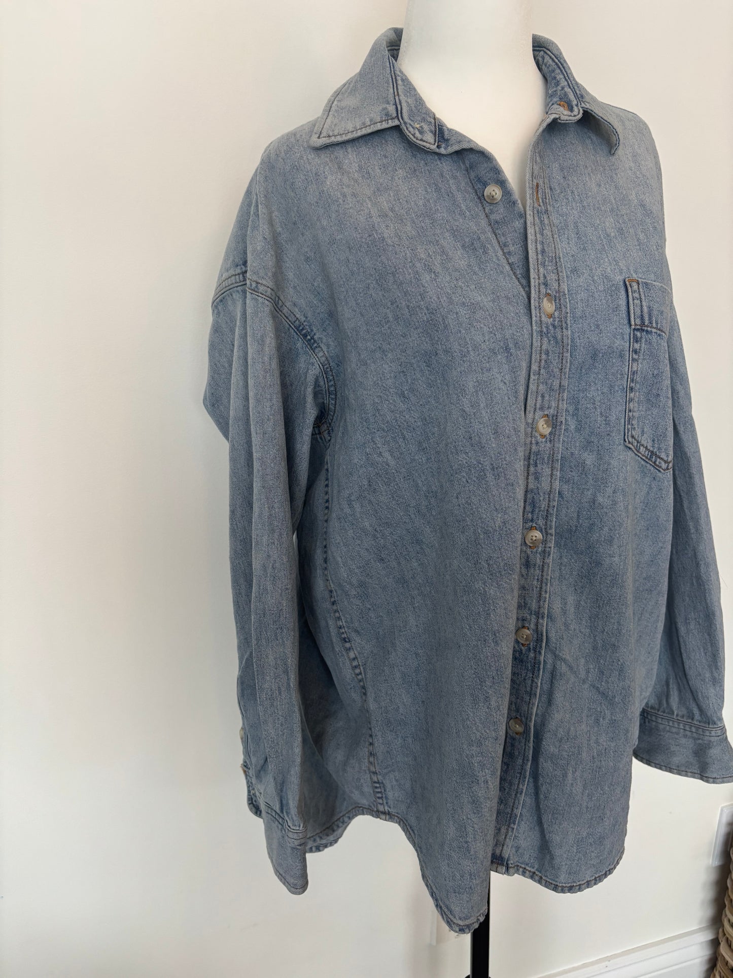 Denim Forum The '80s Comfy Denim Shirt | Sz XS (fits like small or medium) (D023R5)