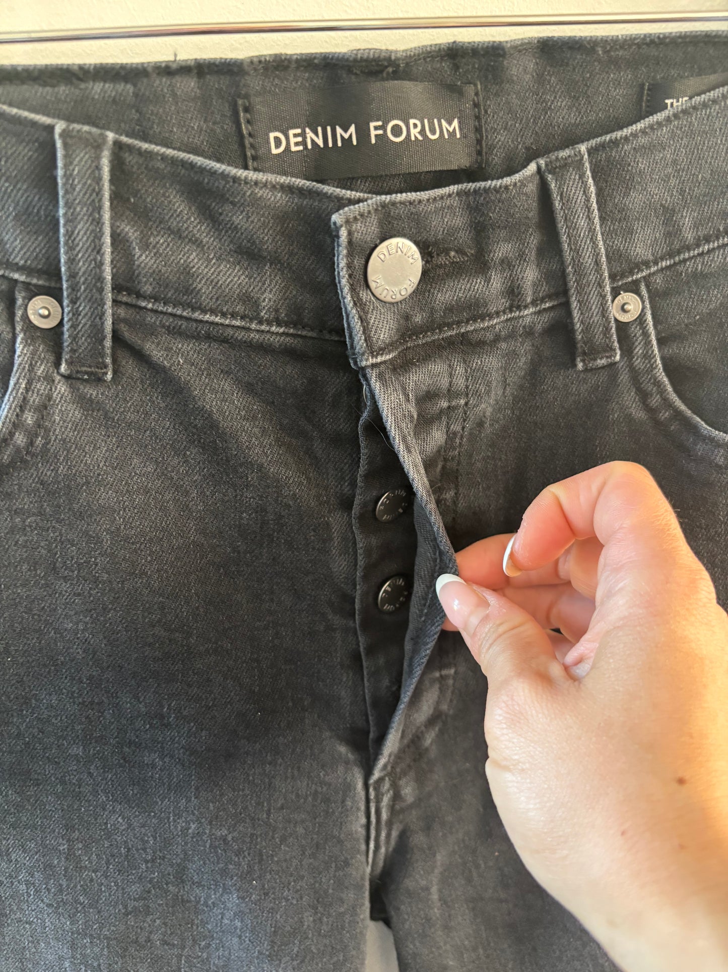Denim Forum The Arlo Hi-rise Straight Jean vin Black | 25